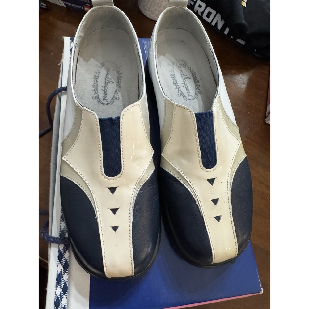 Sandbaggers LadiesMoxie Star Quest Golf Shoes Size 7 Leather Spikeless EUC SB18
